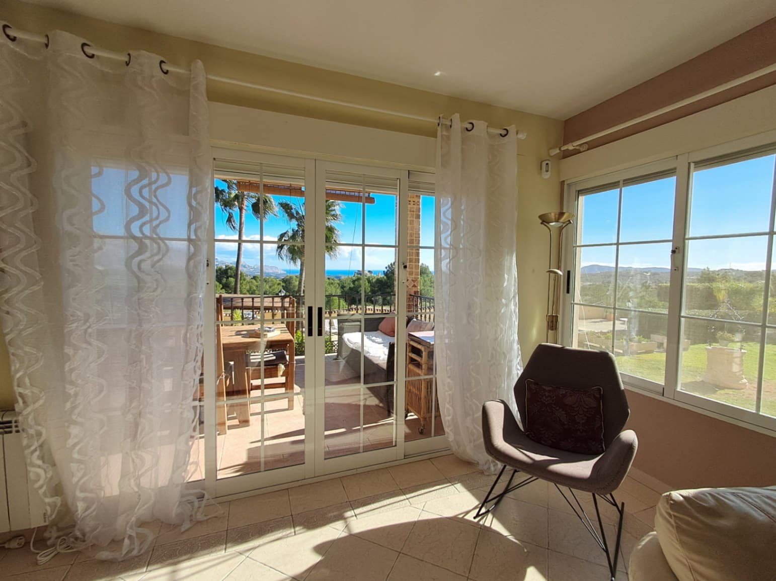 4 bedroom Villa for rent in Polop with pool garage - € 3,900 (Ref: 9431988)