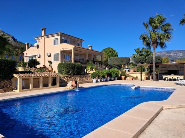 4 bedroom Villa for rent in Polop with pool garage - € 3,900 (Ref: 9431988)