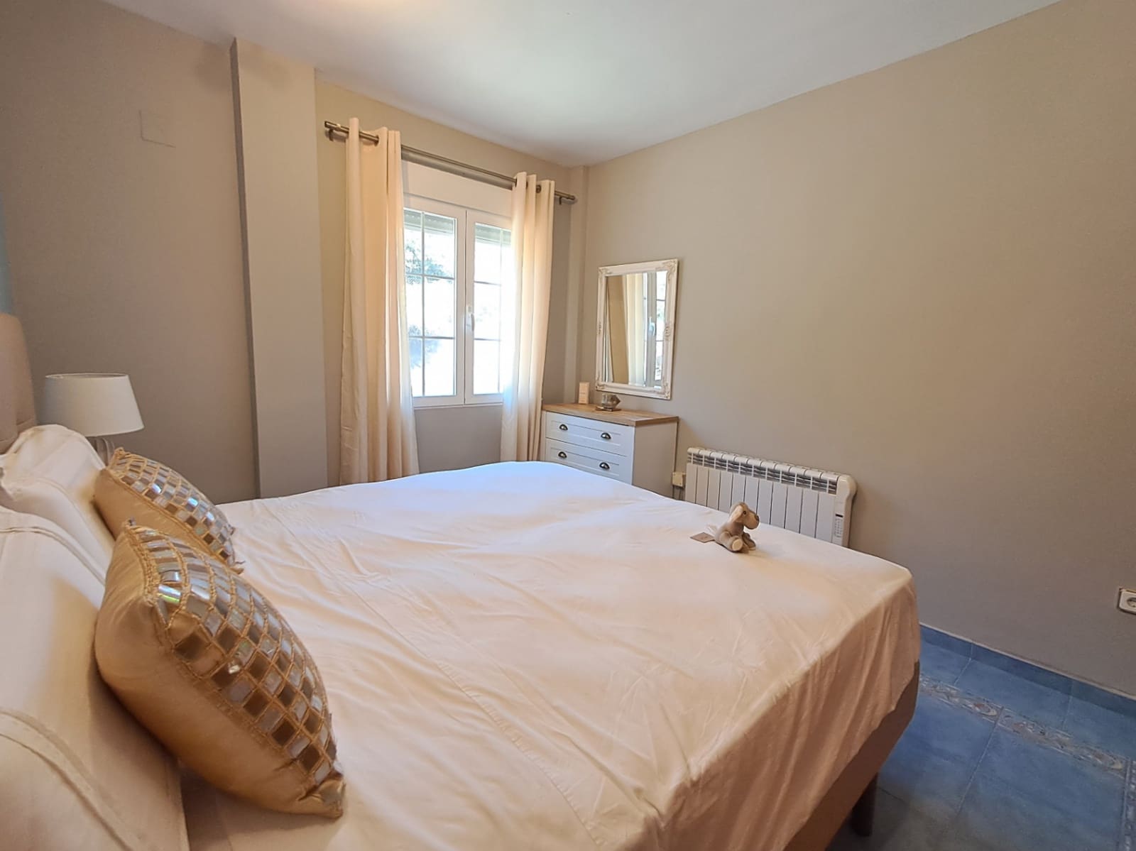 4 bedroom Villa for rent in Polop with pool garage - € 3,900 (Ref: 9431988)