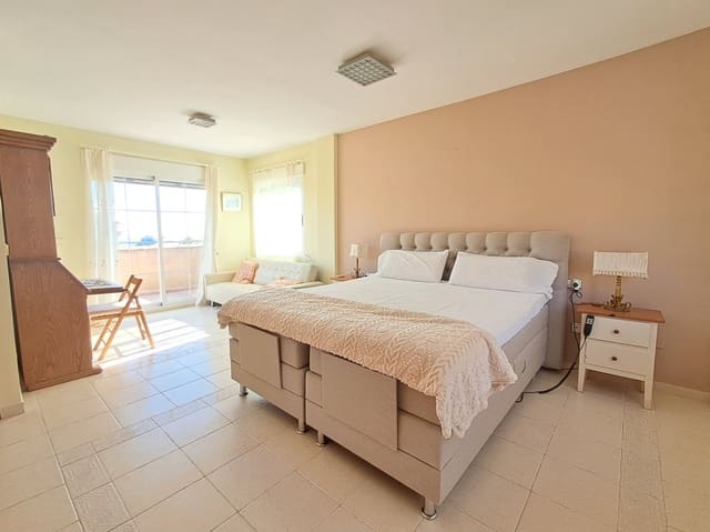 4 bedroom Villa for rent in Polop with pool garage - € 3,900 (Ref: 9431988)