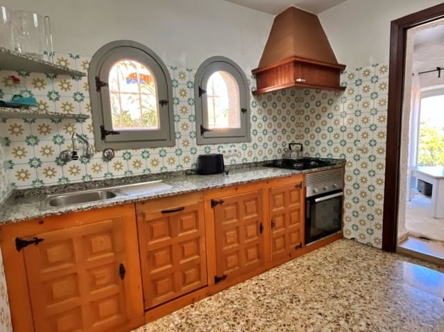 5 quarto Moradia para venda em Maryvilla, Calpe / Calp com piscina garagem - 590 000 € (Ref: 9438431)