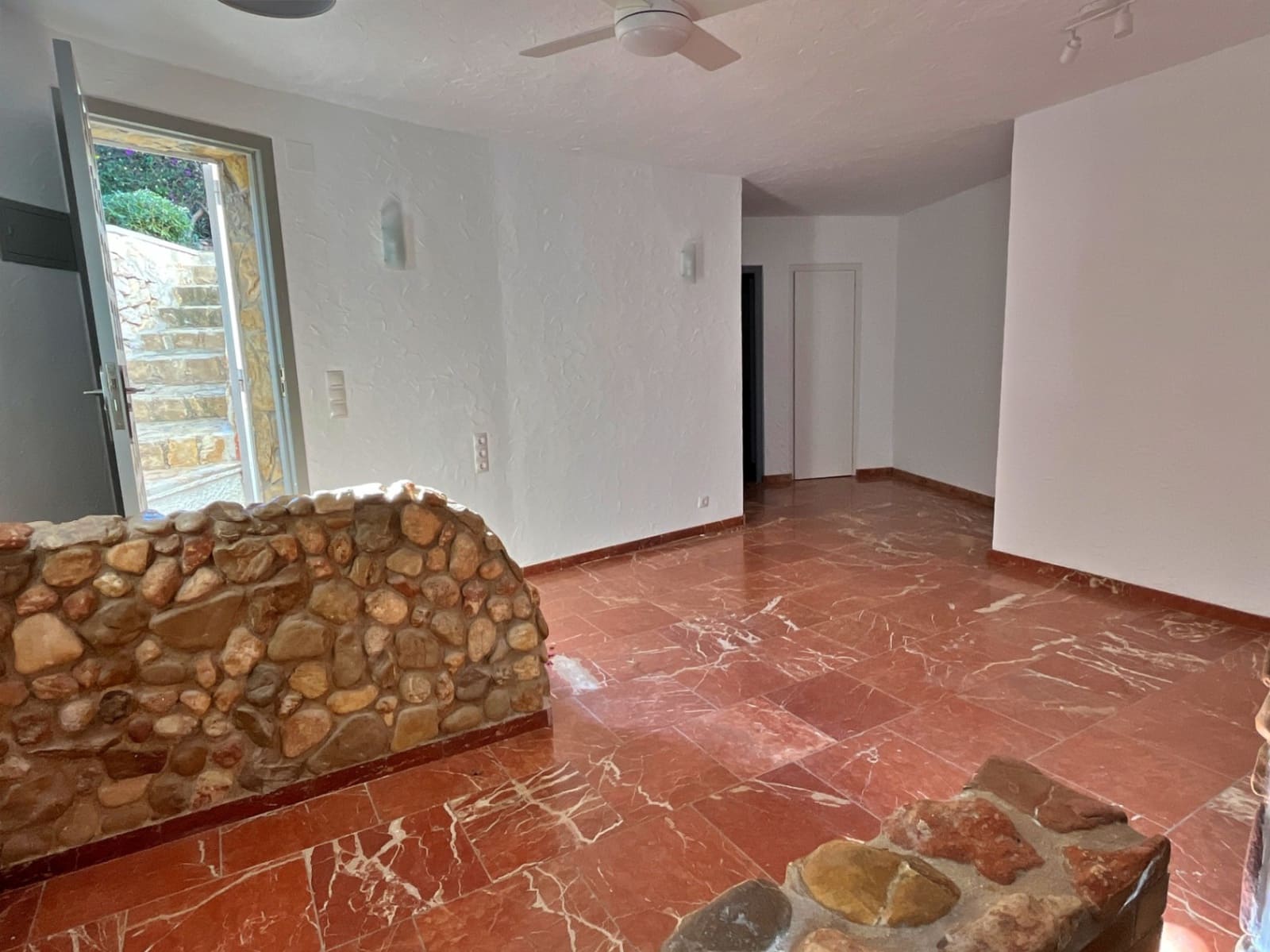 5 quarto Moradia para venda em Calpe / Calp com piscina garagem - 590 000 € (Ref: 9438431)