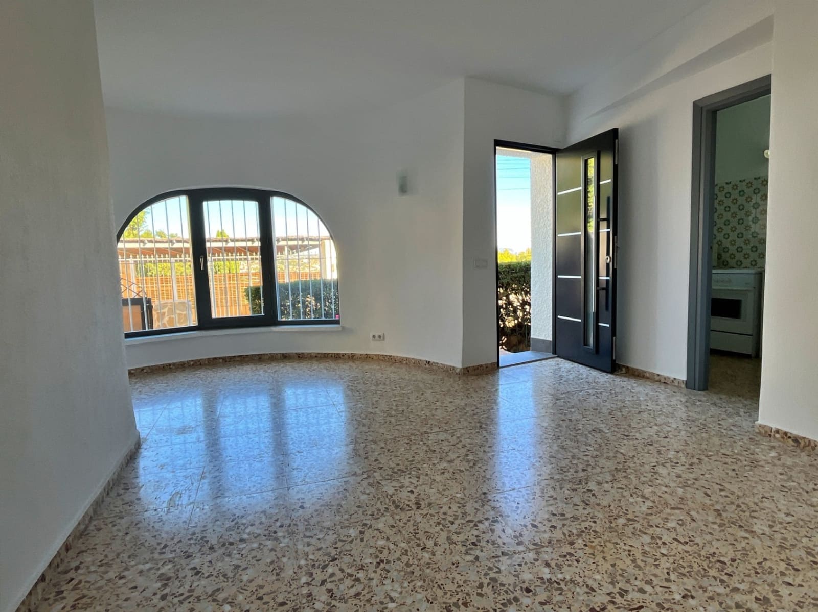 5 quarto Moradia para venda em Calpe / Calp com piscina garagem - 590 000 € (Ref: 9438431)