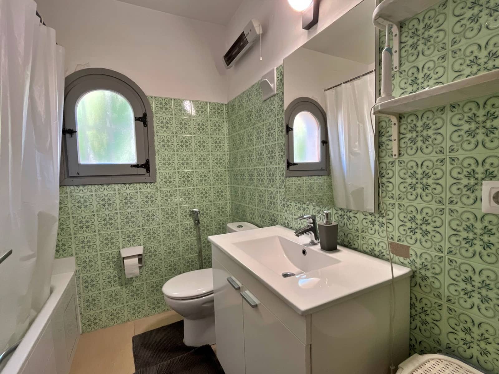 5 quarto Moradia para venda em Calpe / Calp com piscina garagem - 590 000 € (Ref: 9438431)