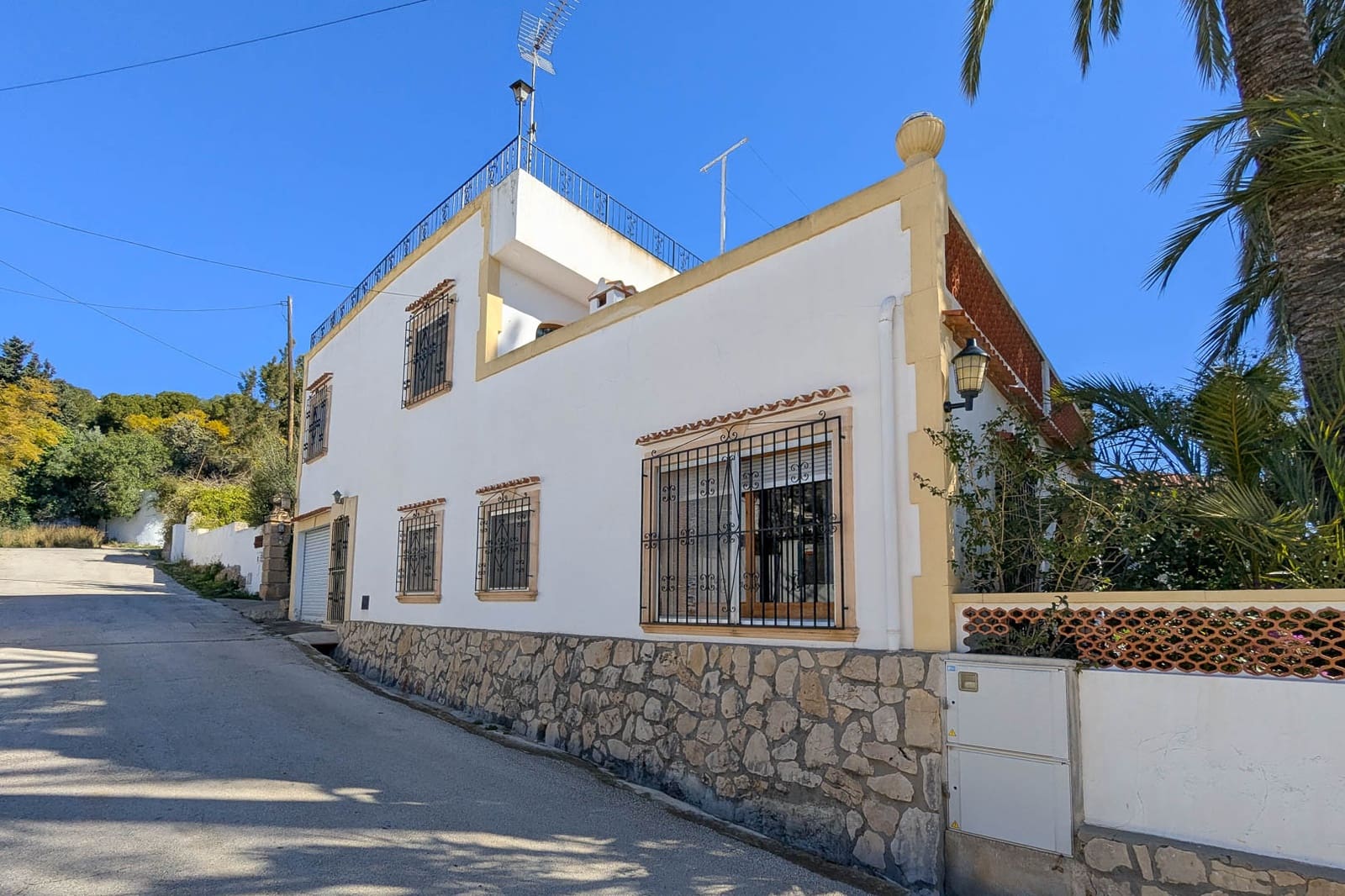 7 sypialnia Willa na sprzedaż w Javea / Xabia z basenem - 750 000 € (Ref: 9438432)