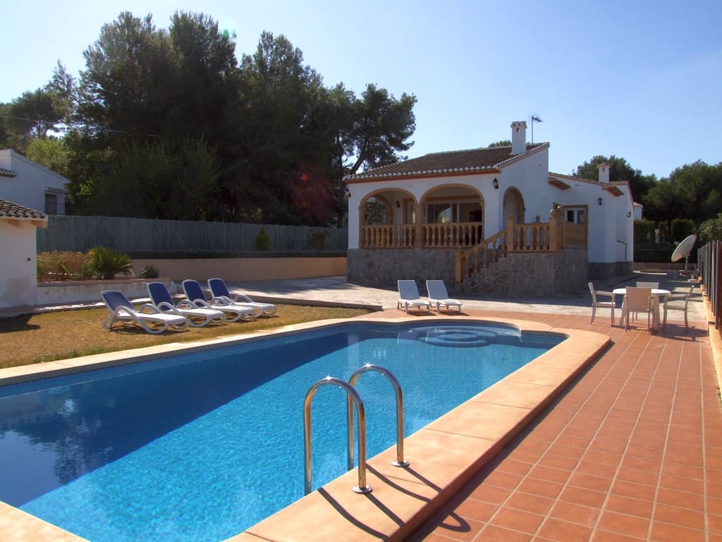 4 bedroom Villa for rent in Javea / Xabia with pool garage - € 2,500 (Ref: 9438441)
