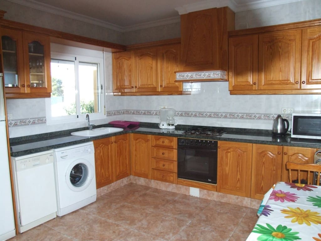 4 bedroom Villa for rent in Javea / Xabia with pool garage - € 2,500 (Ref: 9438441)