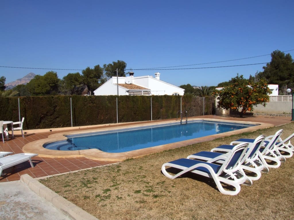 4 bedroom Villa for rent in Javea / Xabia with pool garage - € 2,500 (Ref: 9438441)