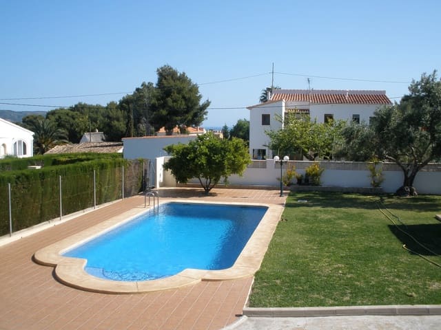 4 bedroom Villa for rent in Cap Martí - El Tossalet - Pinomar, Javea / Xàbia with pool garage - € 2,500 (Ref: 9438441)