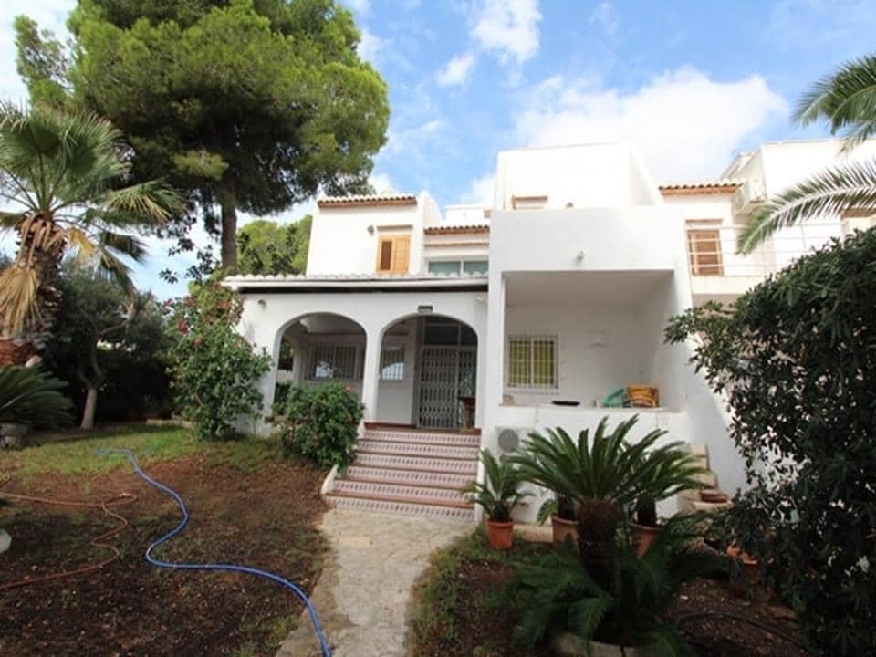 4 makuuhuone Omakotitalo vuokrattavana paikassa Moraira - 1 250 € (Ref: 9438446)