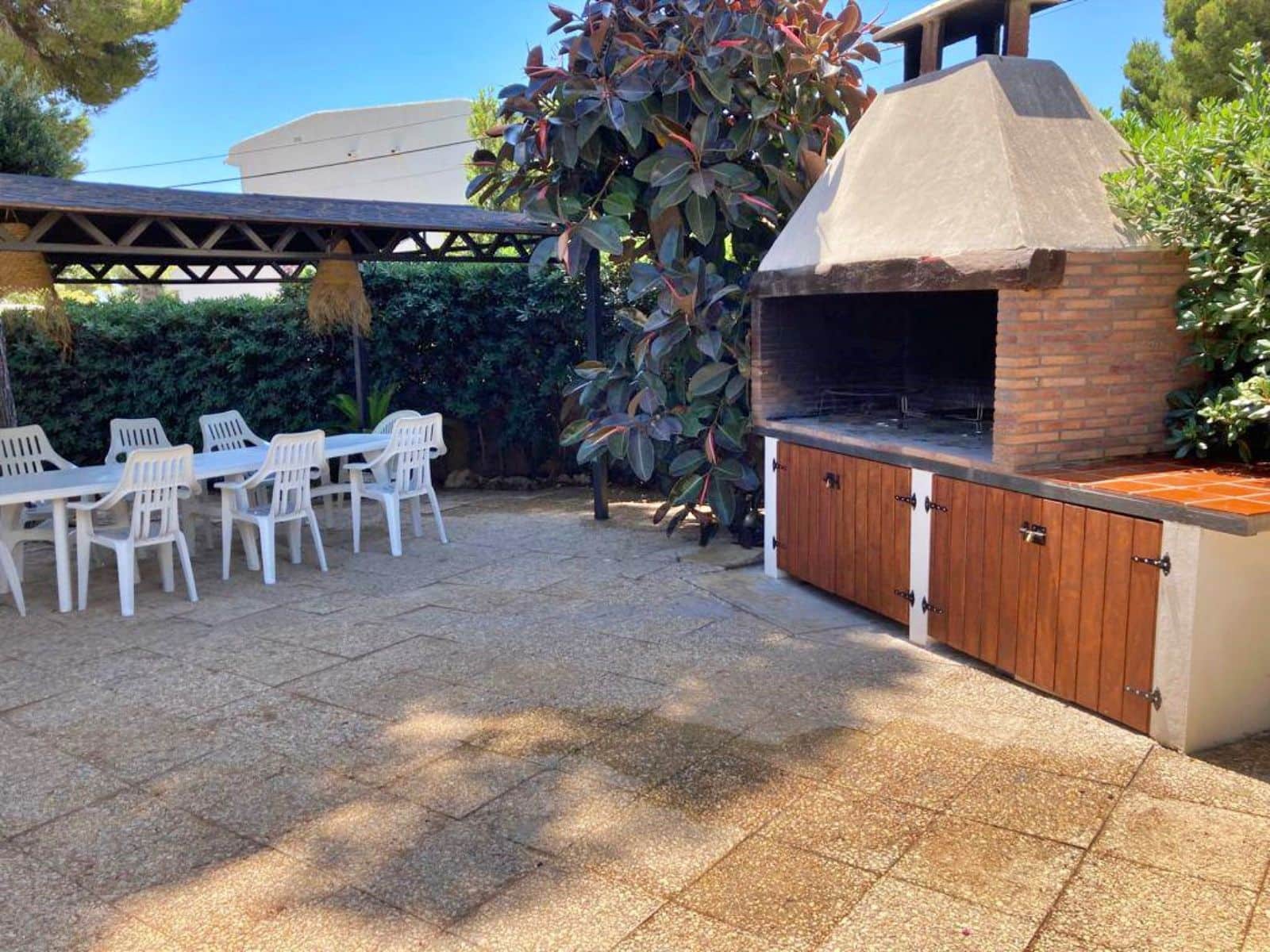 4 makuuhuone Omakotitalo vuokrattavana paikassa Moraira - 1 250 € (Ref: 9438446)