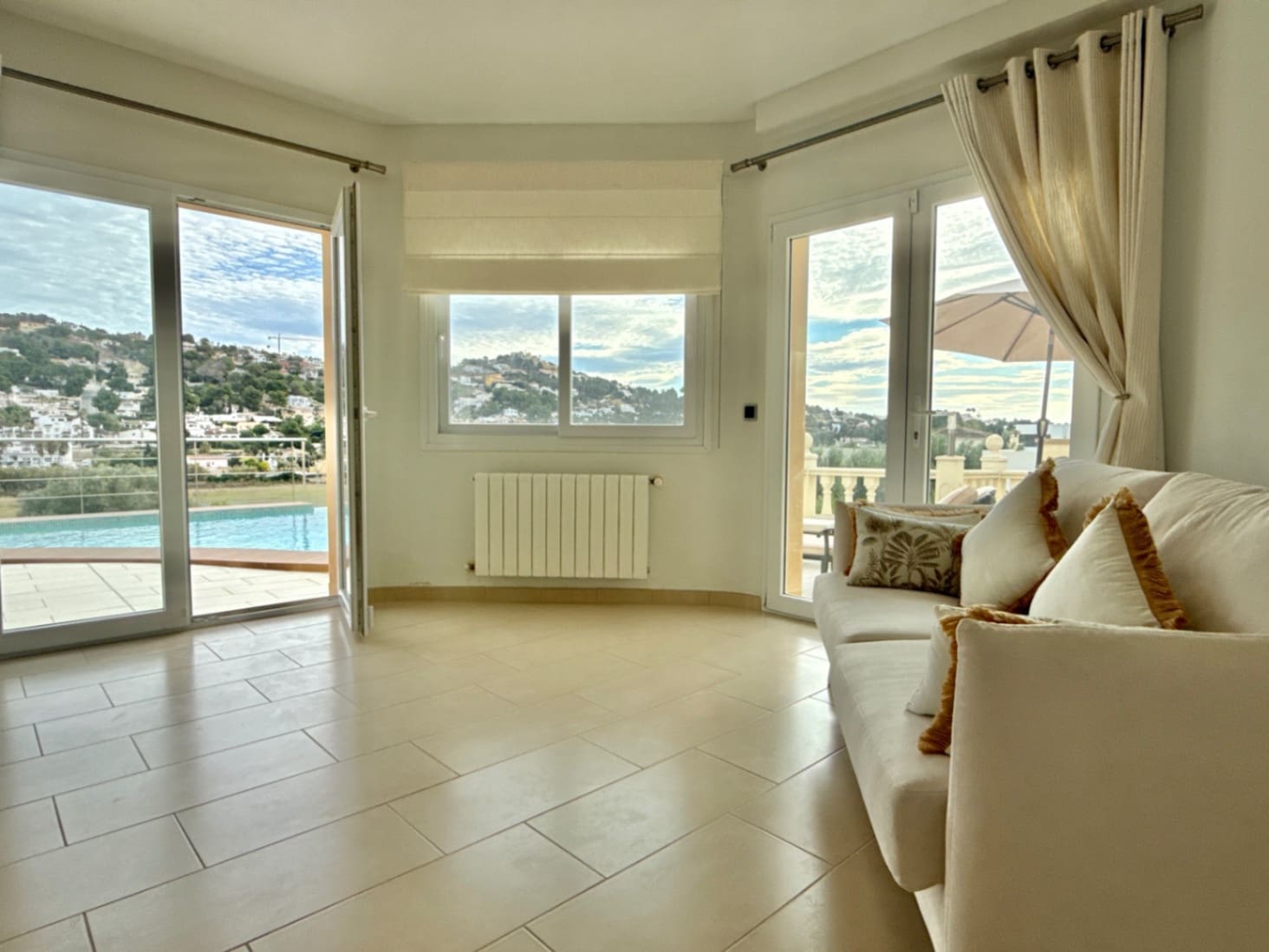 4 chambre Villa/Maison à vendre à Moraira avec piscine garage - 895 000 € (Ref: 9440303)