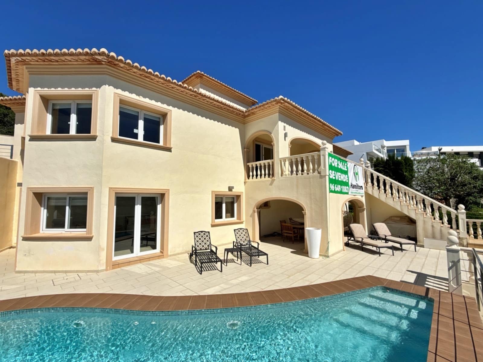 3 bedroom Villa for sale in Moraira with pool garage - € 895,000 (Ref: 9440303)