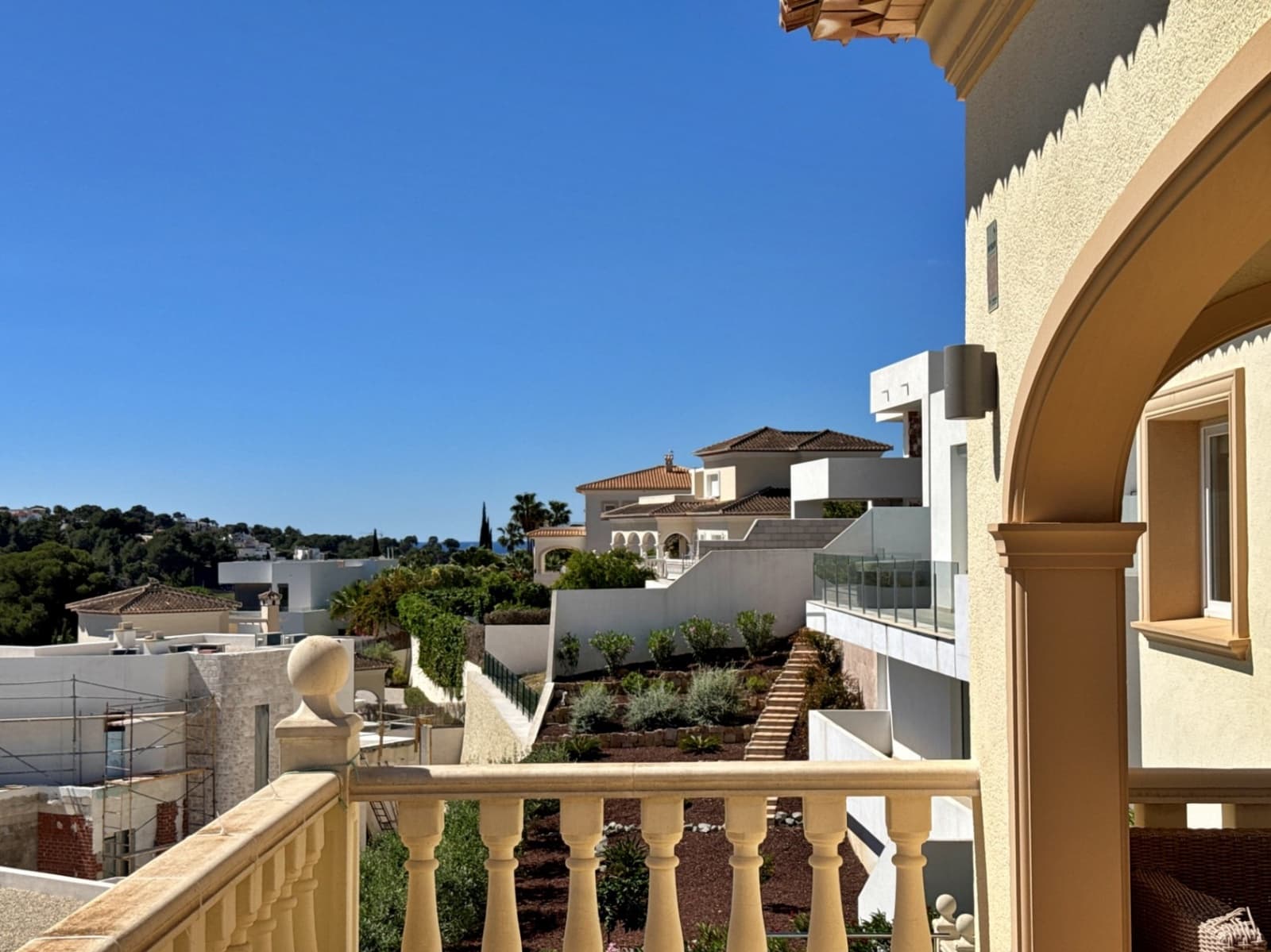 3 bedroom Villa for sale in Moraira with pool garage - € 895,000 (Ref: 9440303)