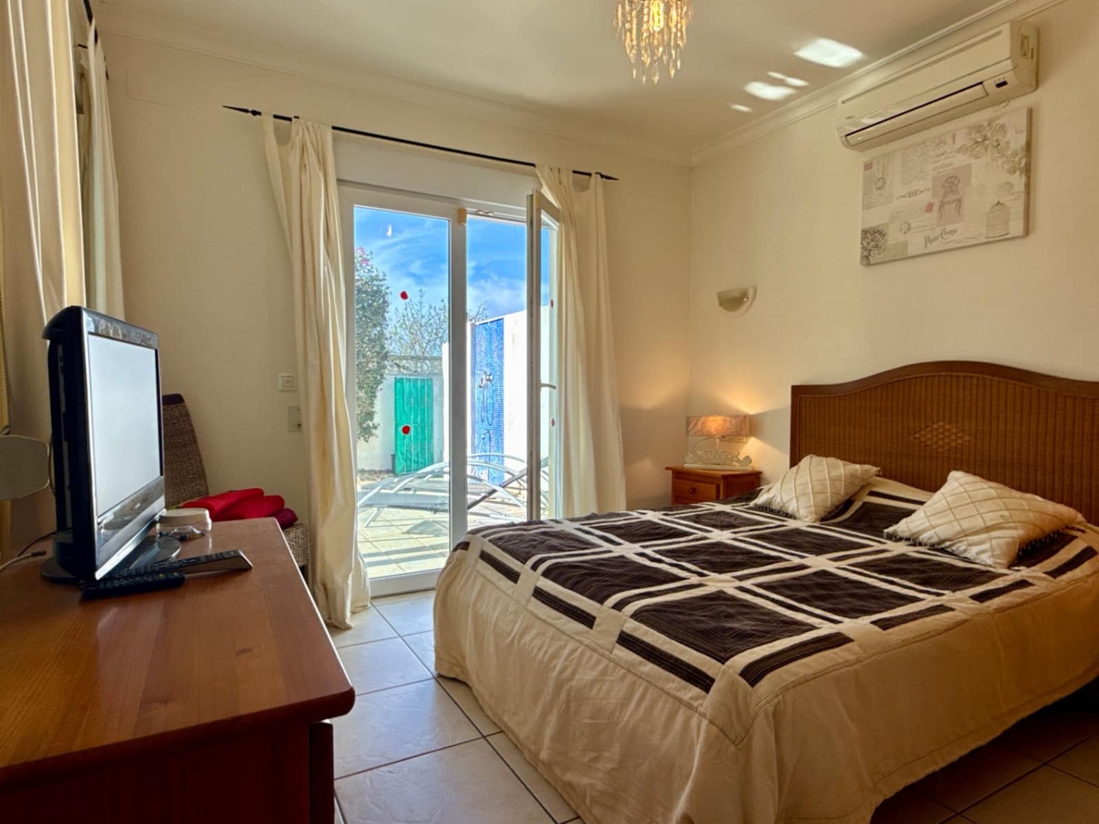 Chalet de 2 habitaciones en Benitachell / Benitatxell en venta con piscina garaje - 339.000 € (Ref: 9447171)