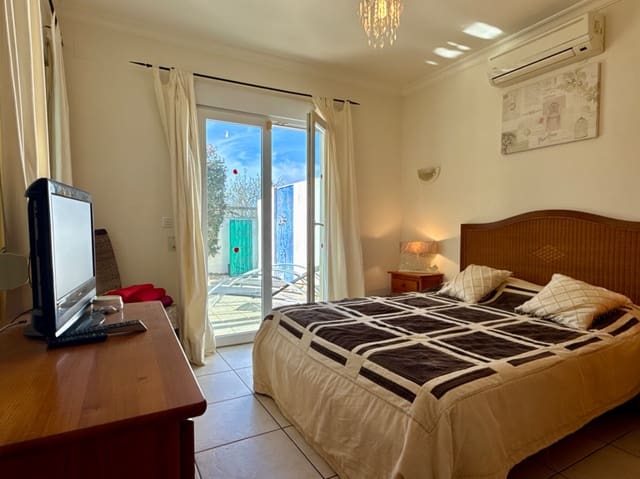 Chalet de 2 habitaciones en Benitachell / Benitatxell en venta con piscina garaje - 339.000 € (Ref: 9447171)