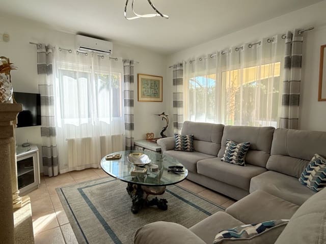 Chalet de 4 habitaciones en Benissa en venta con piscina garaje - 750.000 € (Ref: 9449723)