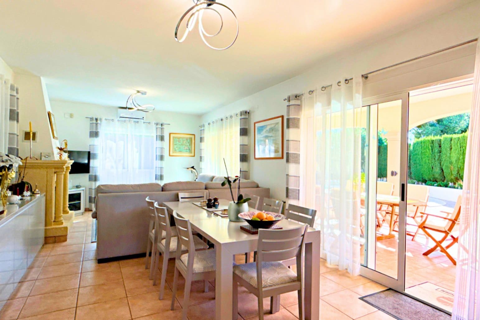 4 bedroom Villa for sale in Benissa with pool garage - € 750,000 (Ref: 9449723)