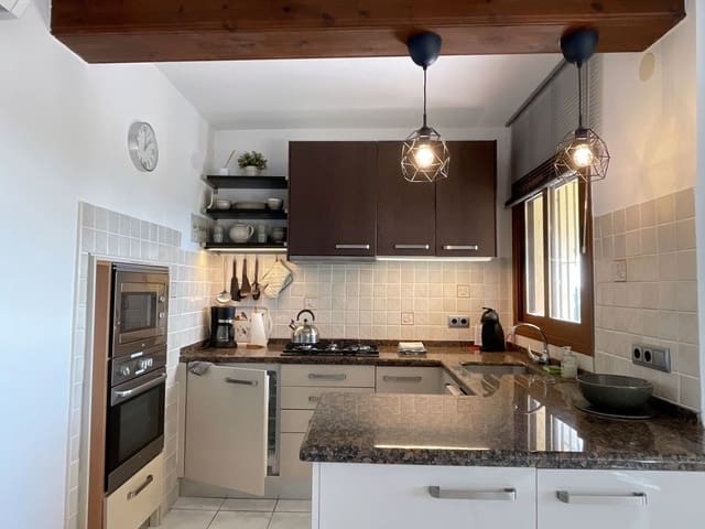 3 Zimmer Villa zu verkaufen in Teulada Pueblo, Teulada-Moraira mit Pool Garage - 349.000 € (Ref: 9454702)