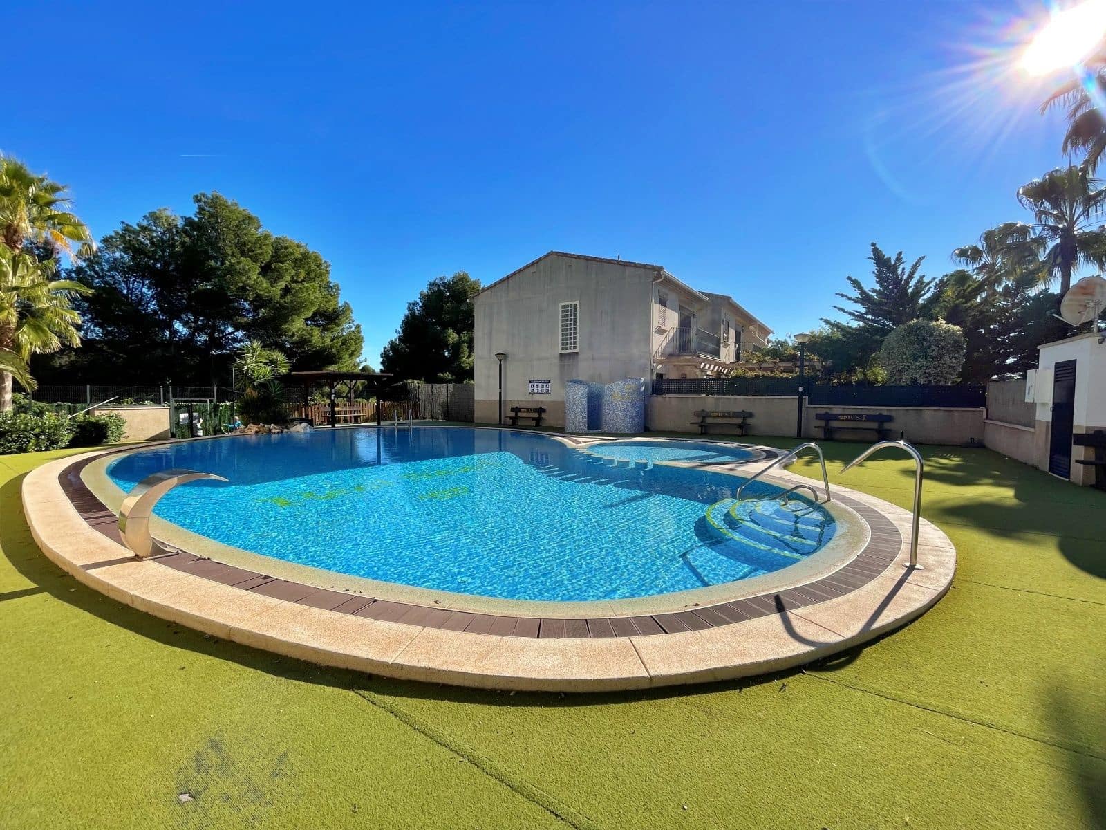 3 soveværelse Villa til leje i Calpe / Calp med swimmingpool - € 1.250 (Ref: 9457734)