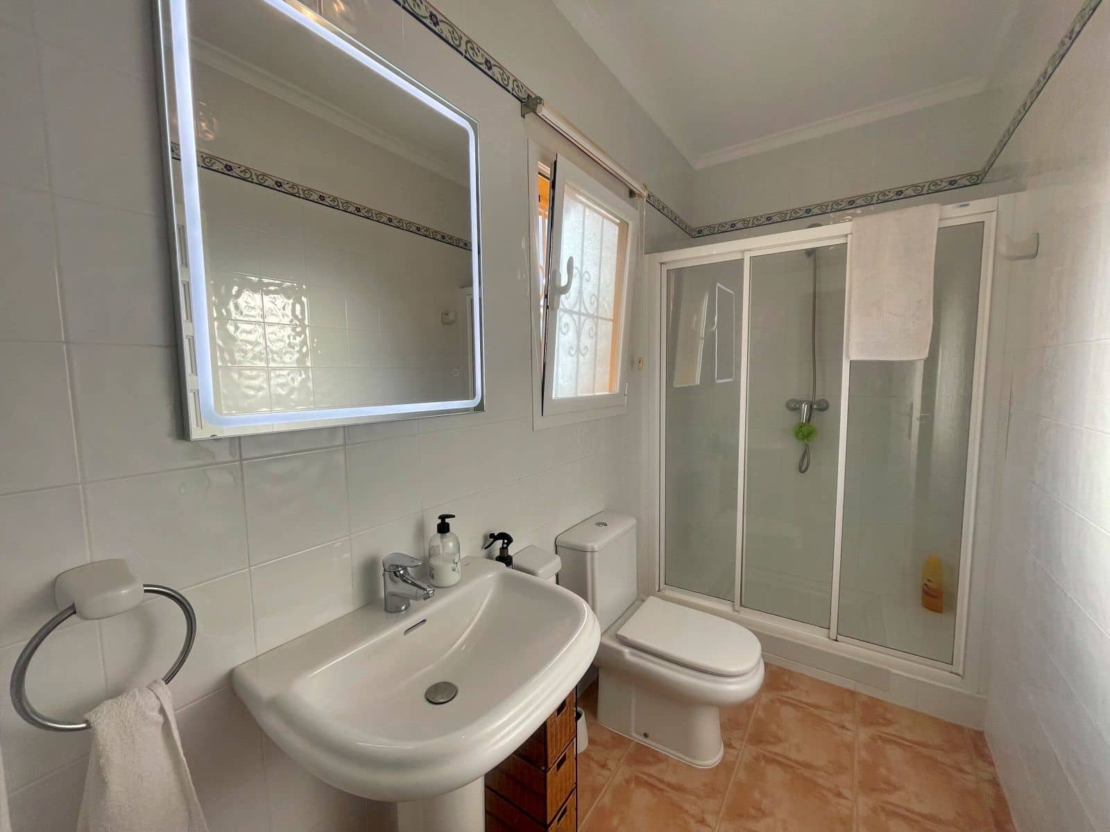 Appartement de 2 chambres à louer à Cumbre del Sol avec piscine garage - 750 € (Ref: 9467613)