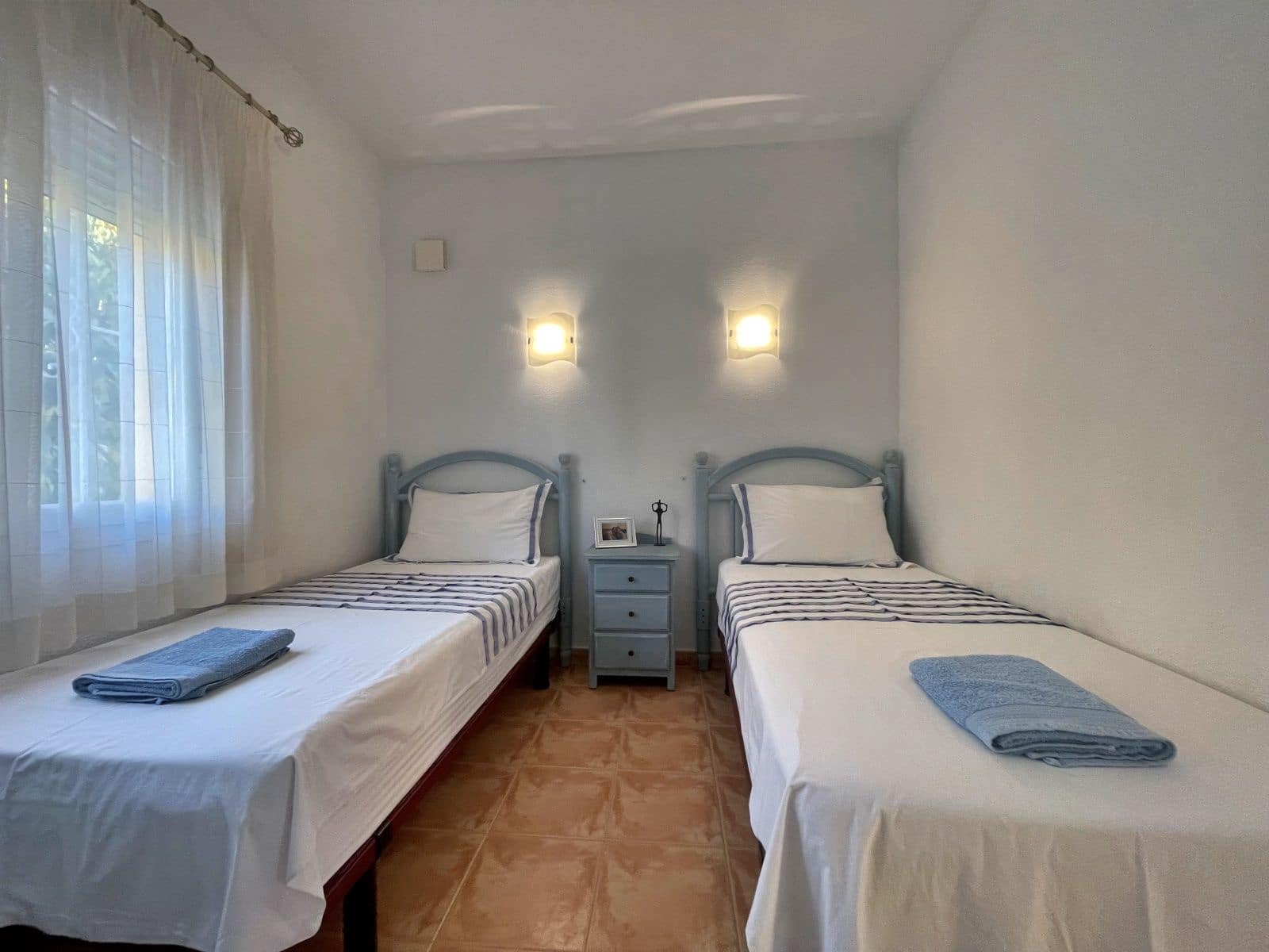 Appartement de 2 chambres à louer à Cumbre del Sol avec piscine garage - 750 € (Ref: 9467613)