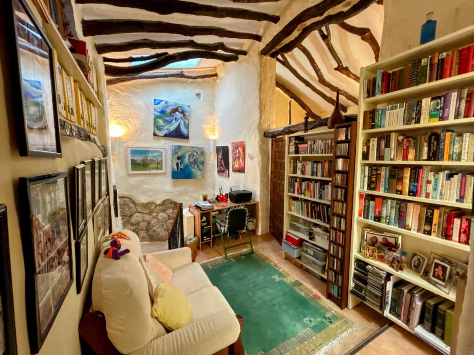 4 bedroom Townhouse for sale in Tormos - € 255,000 (Ref: 9469825)