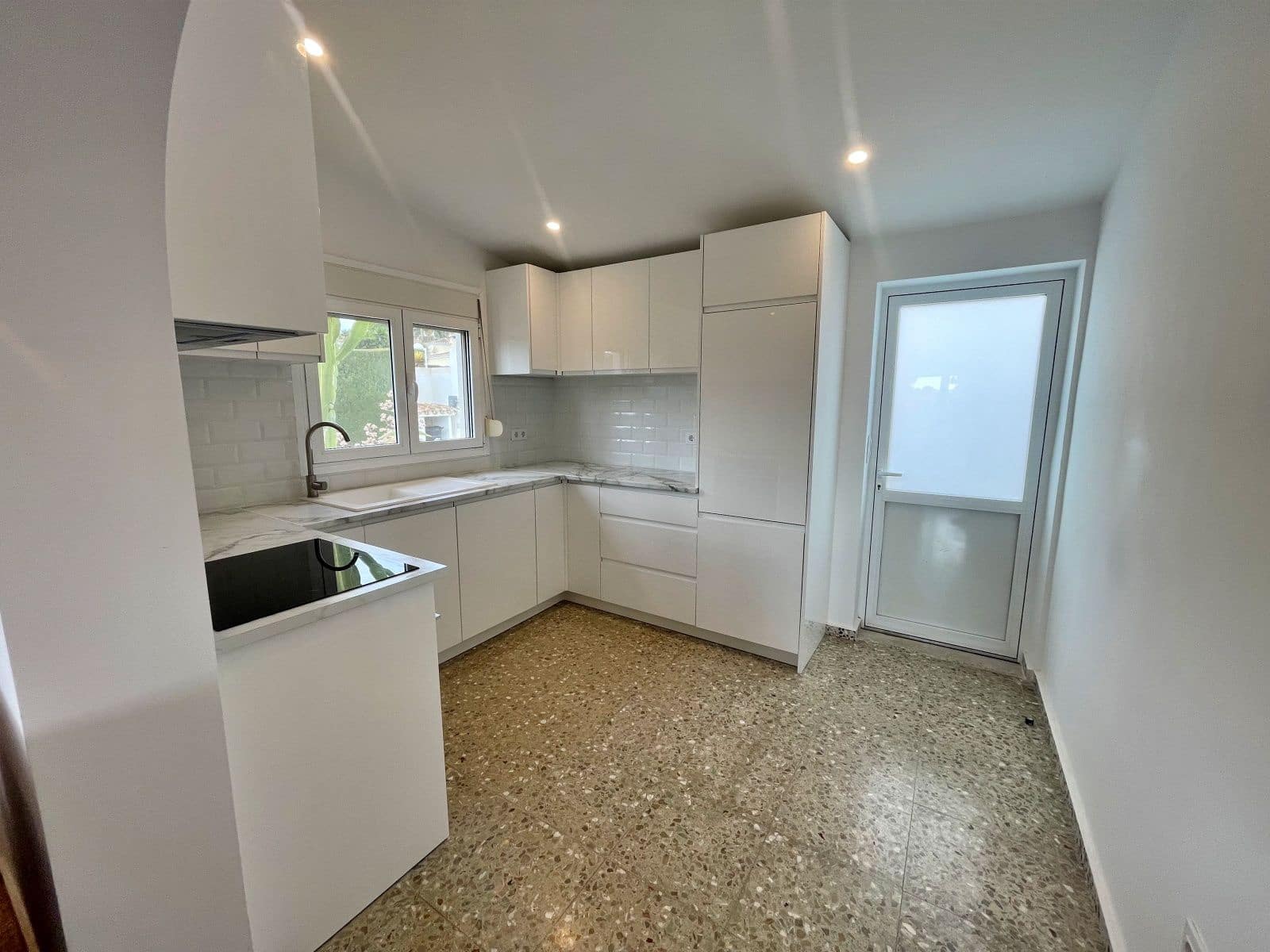 2 sypialnia Willa na sprzedaż w Moraira z basenem garażem - 575 000 € (Ref: 9469969)