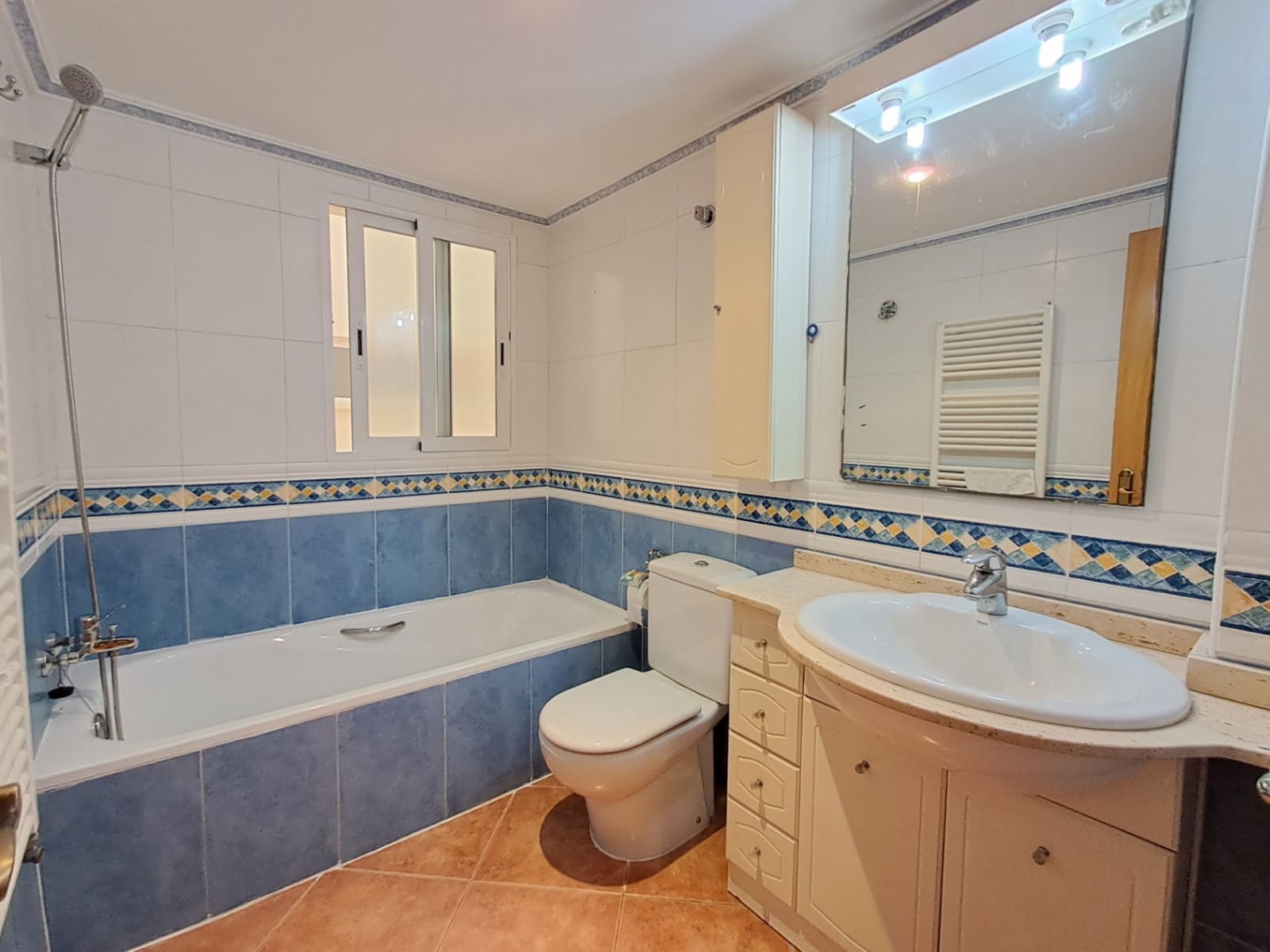 3 bedroom Apartment for rent in Altea with garage - € 2,000 (Ref: 9492731)