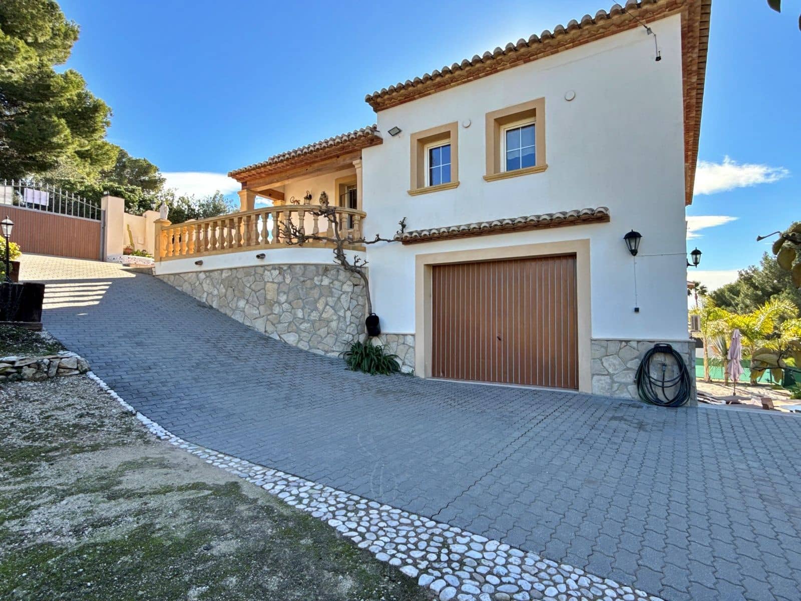 5 sypialnia Willa na sprzedaż w Benissa z basenem garażem - 1 190 000 € (Ref: 9509985)