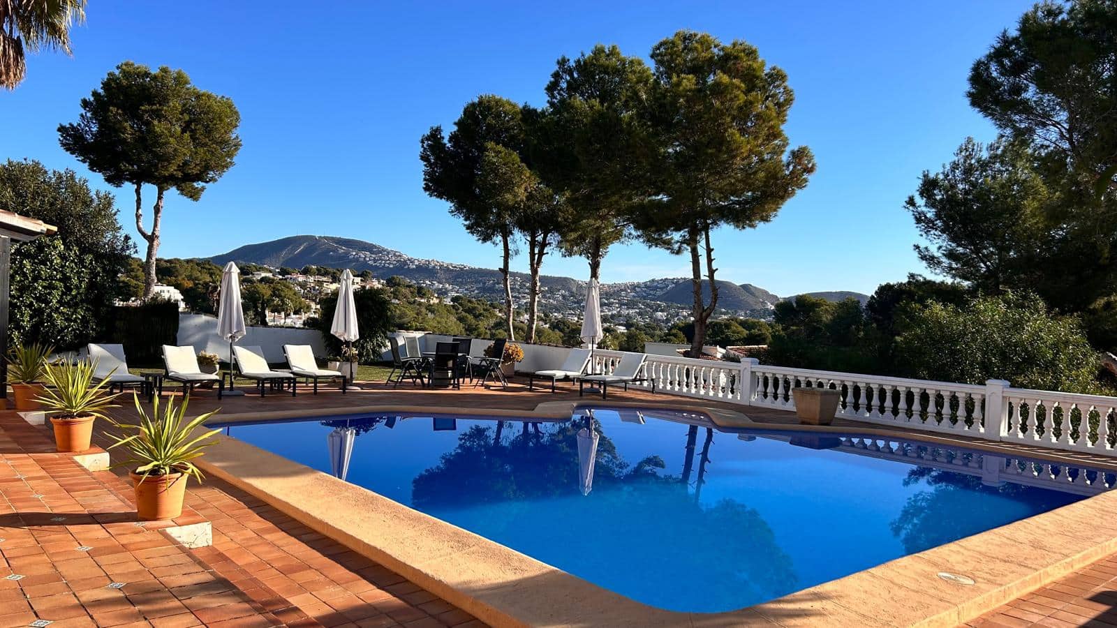 4 soveværelse Villa til salg i Moraira med swimmingpool garage - € 899.950 (Ref: 9528861)