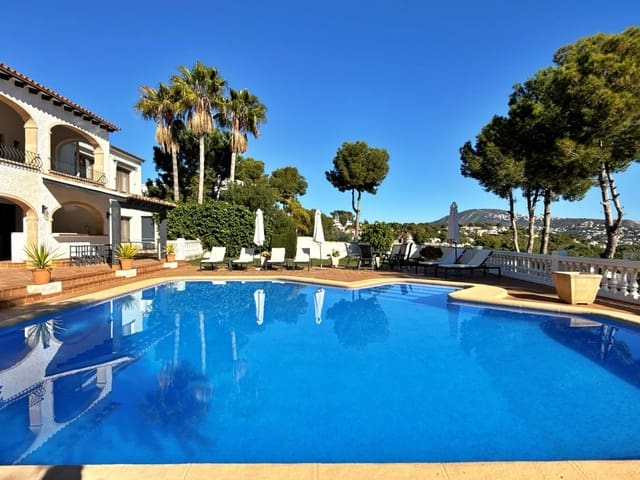 4 soveværelse Villa til salg i Moraira, Teulada-Moraira med swimmingpool garage - € 899.950 (Ref: 9528861)