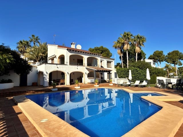 4 soveværelse Villa til salg i Moraira, Teulada-Moraira med swimmingpool garage - € 899.950 (Ref: 9528861)