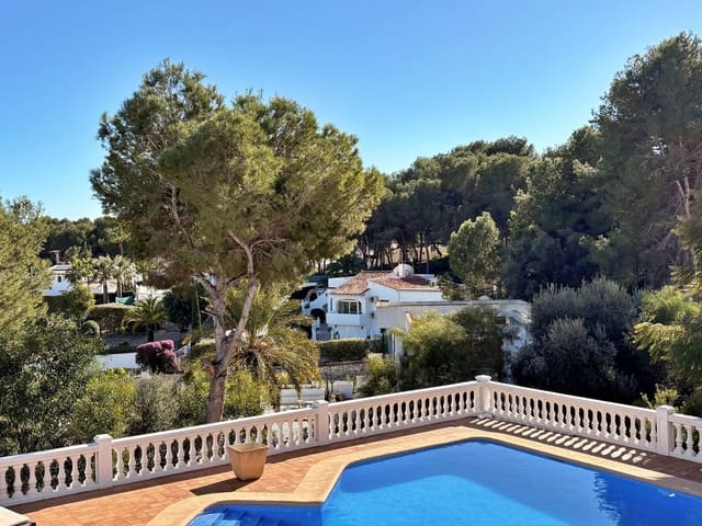 4 soveværelse Villa til salg i Moraira, Teulada-Moraira med swimmingpool garage - € 899.950 (Ref: 9528861)
