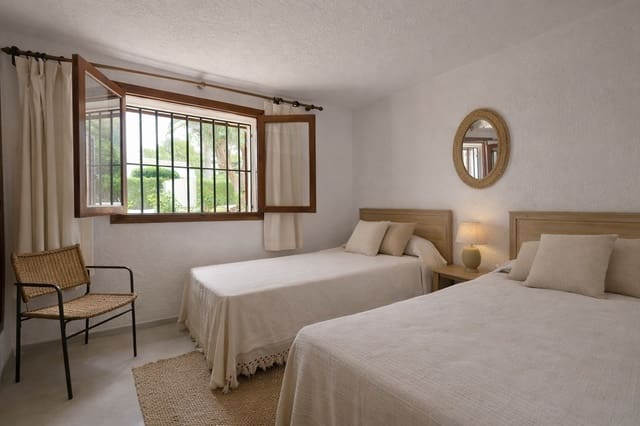 6 slaapkamer Villa te koop in Cap Martí - El Tossalet - Pinomar, Javea / Xàbia met zwembad - € 850.000 (Ref: 9537451)