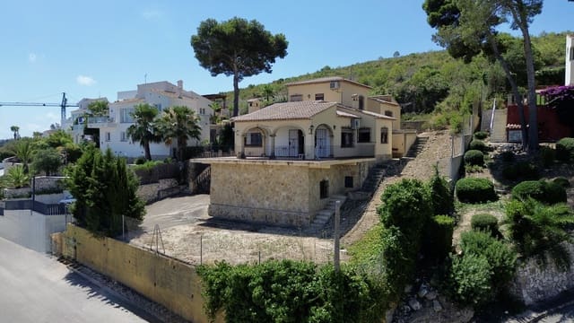 4 bedroom Villa for sale in Adsubia, Javea / Xàbia - € 1,300,000 (Ref: 9537459)