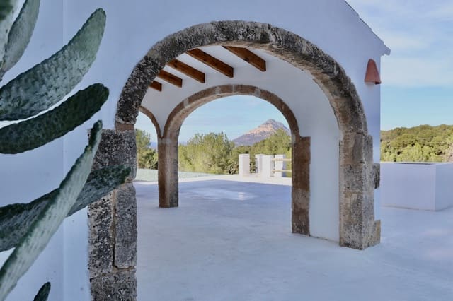 6 soveværelse Villa til salg i Javea / Xàbia med swimmingpool - € 1.250.000 (Ref: 9537460)