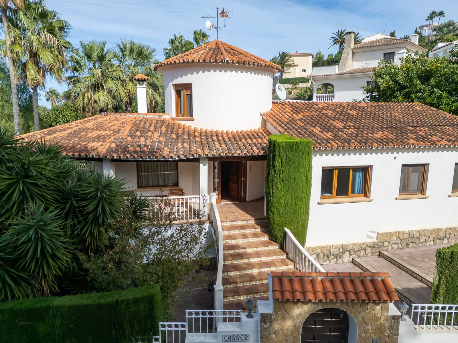 4 bedroom Villa for sale in Denia with pool - € 1,250,000 (Ref: 9537463)