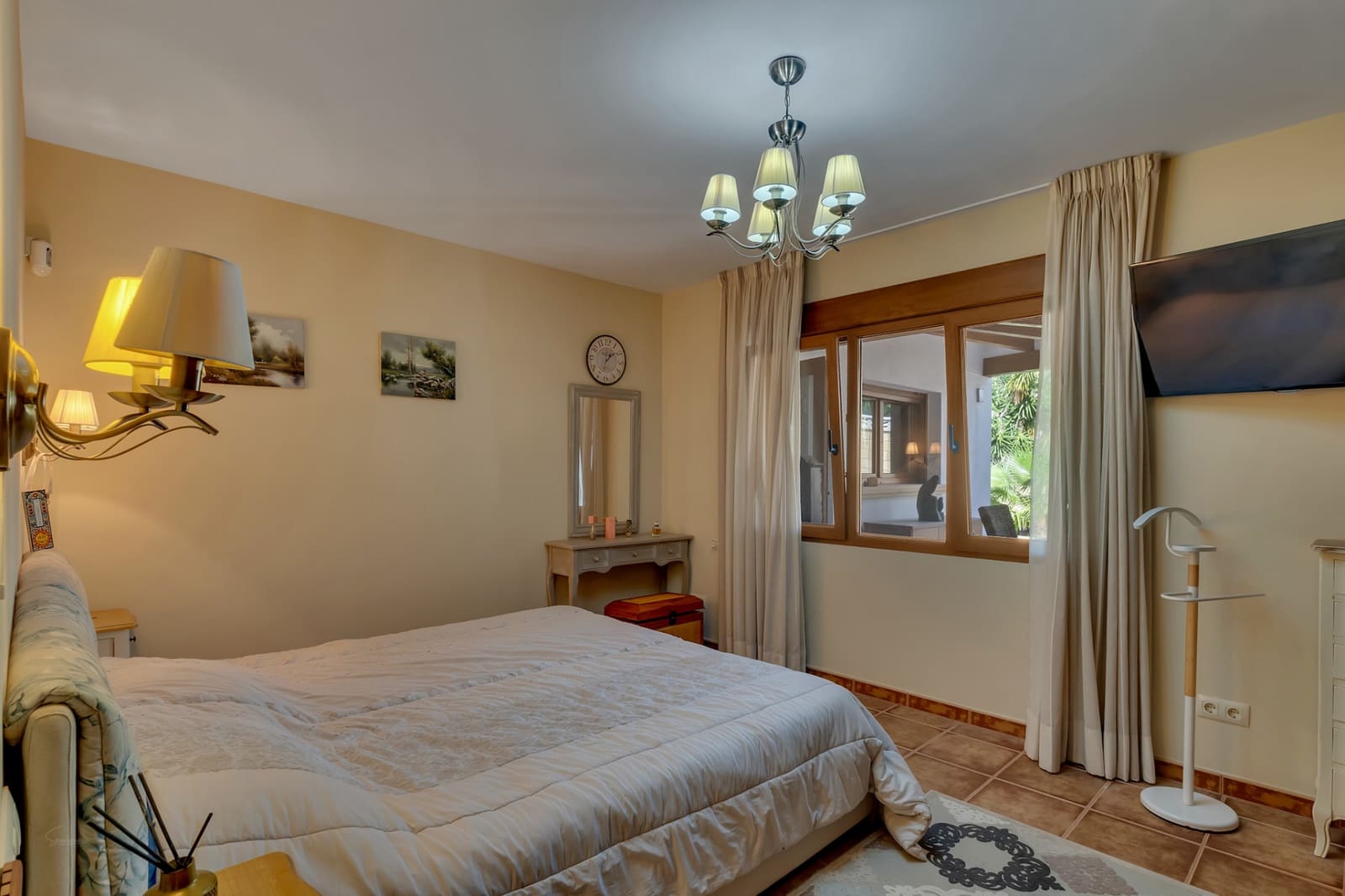 4 bedroom Villa for sale in Denia with pool - € 1,250,000 (Ref: 9537463)