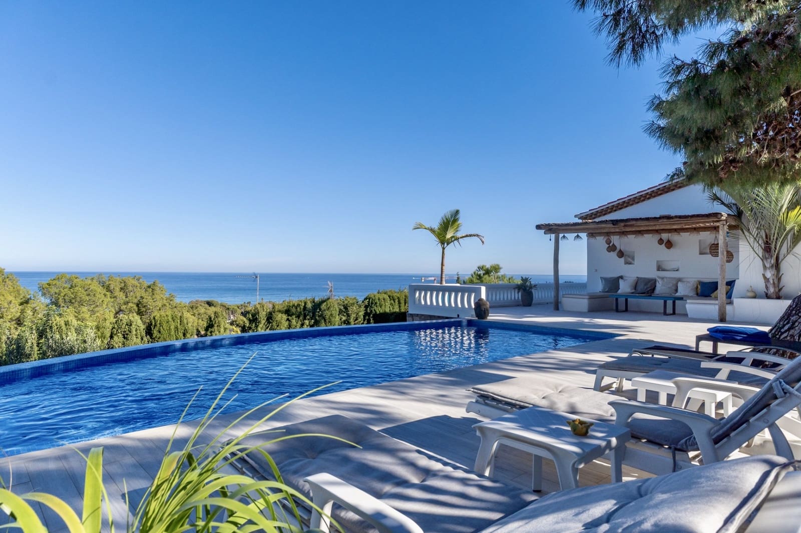 3 bedroom Villa for sale in Denia with pool - € 1,420,000 (Ref: 9537481)