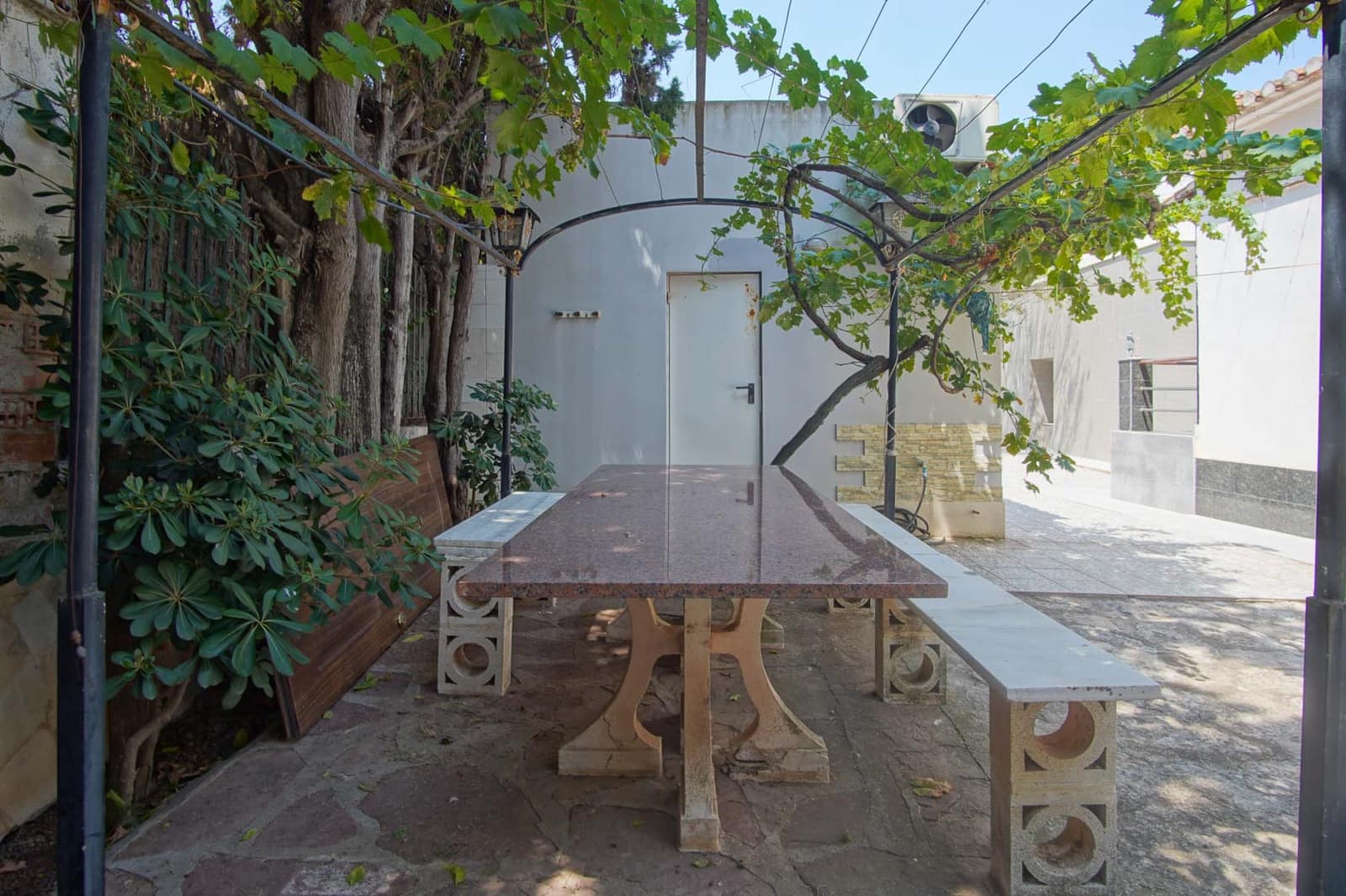 6 bedroom Villa for sale in Denia with pool - € 1,850,000 (Ref: 9537585)