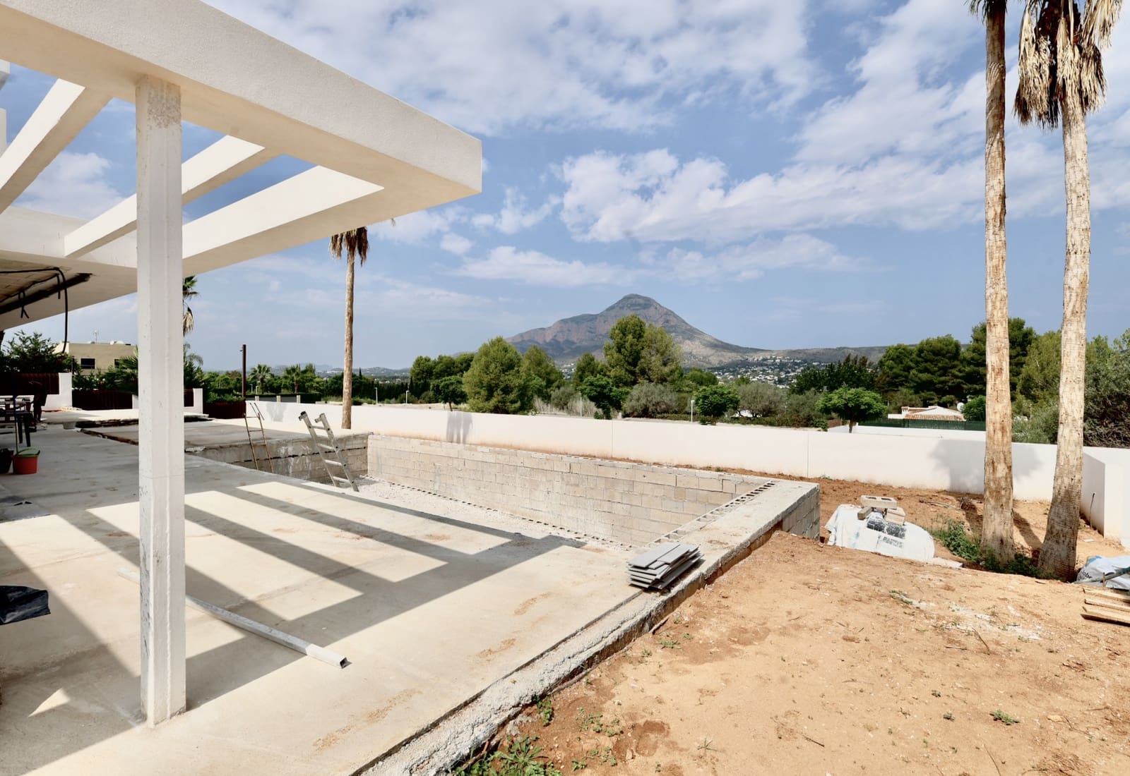 Chalet de 4 habitaciones en Javea / Xàbia en venta con piscina - 1.300.000 € (Ref: 9537604)