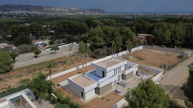 Chalet de 4 habitaciones en Javea / Xàbia en venta con piscina - 1.300.000 € (Ref: 9537604)