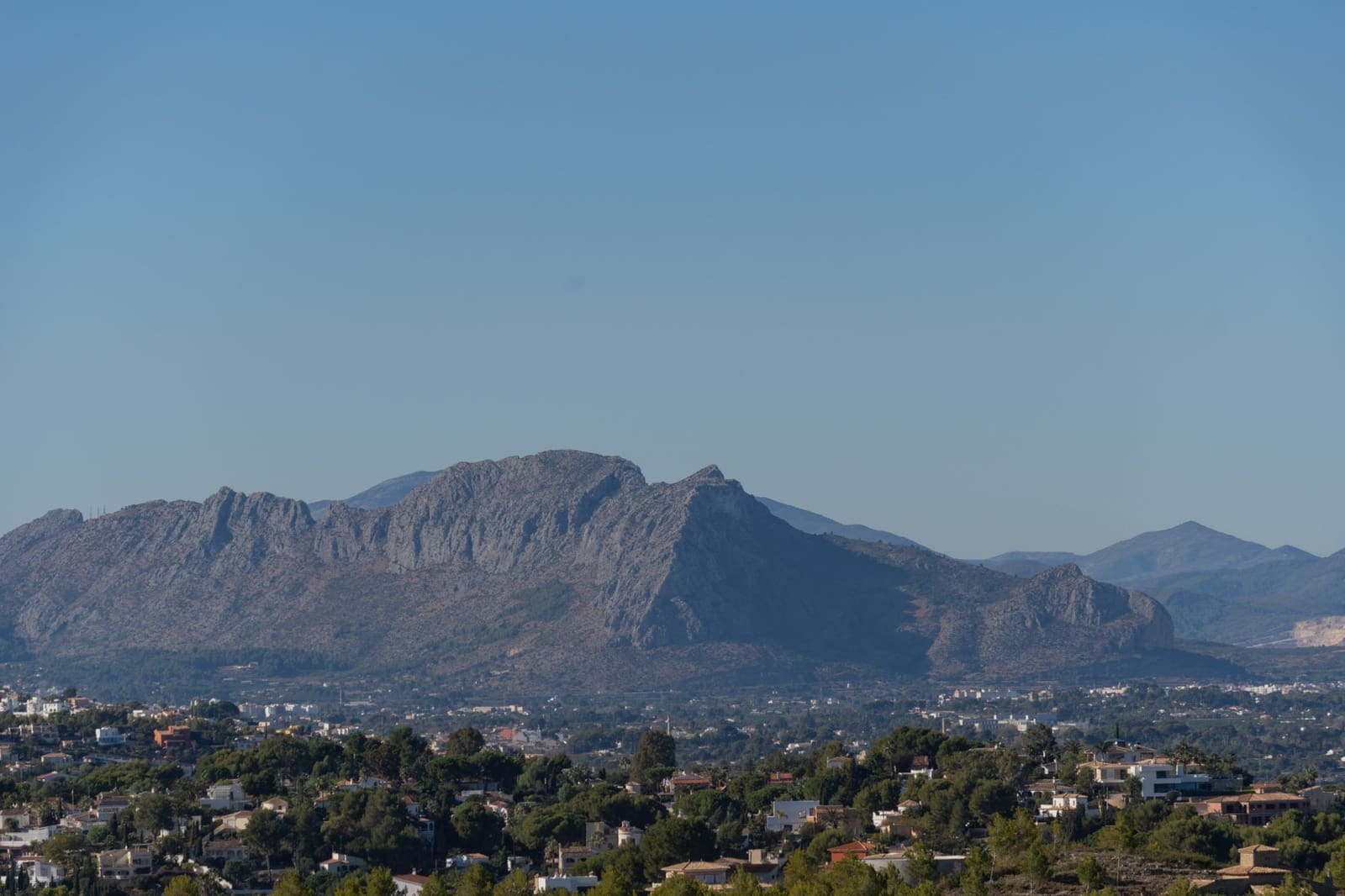 3 slaapkamer Villa te koop in Denia met zwembad - € 955.000 (Ref: 9537646)