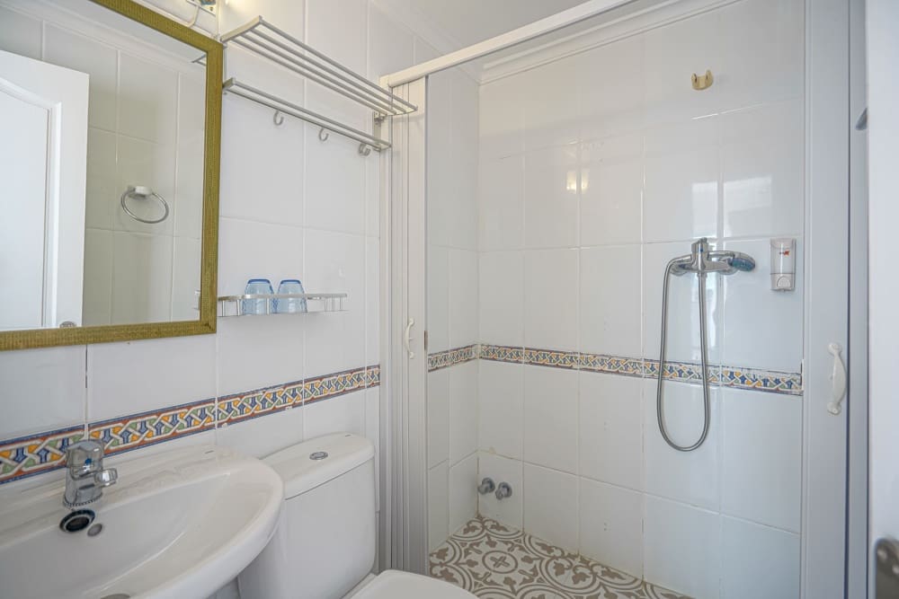 16 bedroom Hotel for sale in Calpe / Calp - € 1,050,000 (Ref: 9537706)