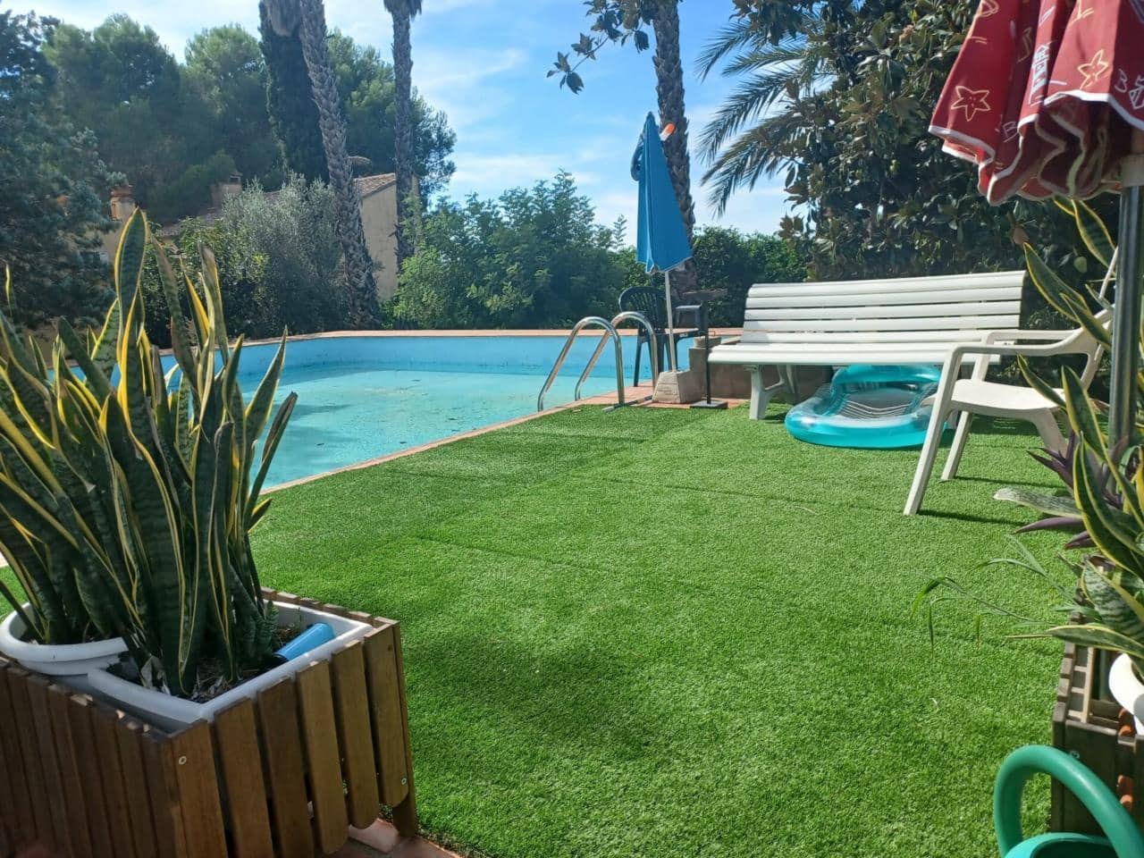 5 bedroom Villa for sale in Alzira - € 550,000 (Ref: 9538704)