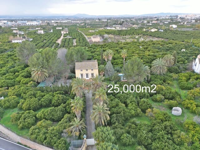 5 bedroom Villa for sale in Alzira - € 550,000 (Ref: 9538704)