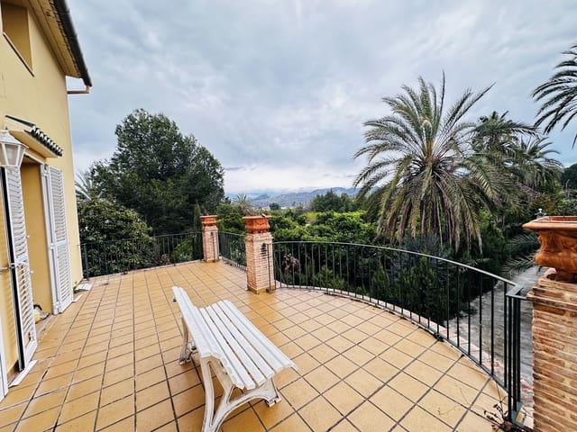 5 bedroom Villa for sale in Alzira - € 550,000 (Ref: 9538704)