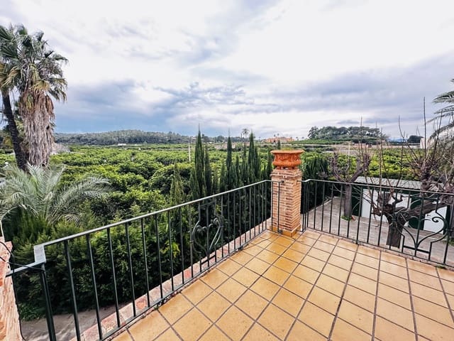 5 bedroom Villa for sale in Alzira - € 550,000 (Ref: 9538704)