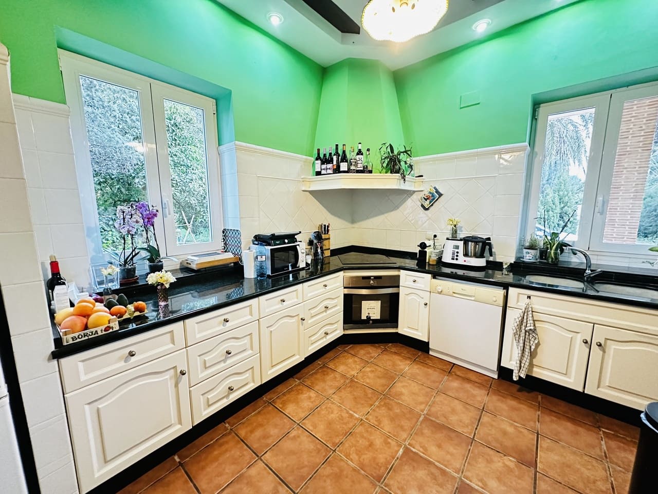 5 bedroom Villa for sale in Alzira - € 550,000 (Ref: 9538704)